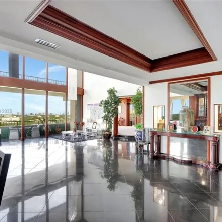 Image 5 - 11113 Biscayne Boulevard, Courtly Manor, North Miami, FL 33181, USA - Condo for sale
