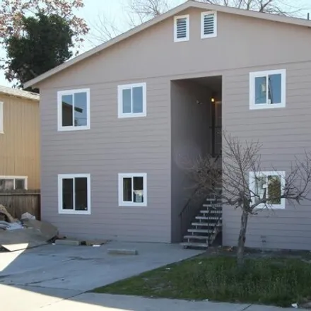 Rent this 2 bed apartment on 150 South 6th Avenue in Oakdale, CA 95361