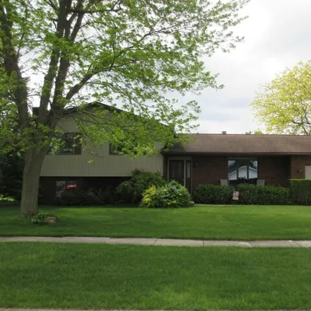 Buy this 4 bed house on 1564 Fox Run in Tecumseh, Lenawee County