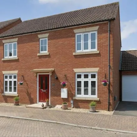 Buy this 4 bed house on 45 Coppers Road in Devizes, SN10 2FP