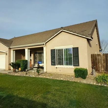 Image 2 - 997 North Hartnett Place, Hanford, CA 93230, USA - House for sale