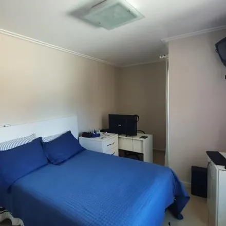 Buy this 5 bed house on Rua Deputado Oscar Rodrigues da Nova in Canasvieiras, Florianópolis - SC