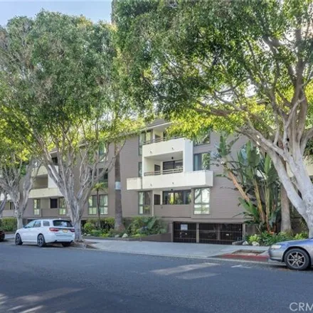 Buy this 2 bed condo on 8399 Willoughby Avenue in West Hollywood, CA 90069