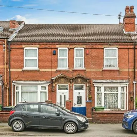 Buy this 3 bed townhouse on Stourbridge Road in Harts Hill, Dudley