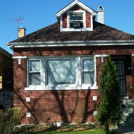 Buy this 2 bed house on 5546 South Richmond Street in Chicago, IL 60629