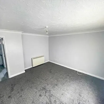 Image 5 - 14 Marina Gardens, Tendring, CO15 5BD, United Kingdom - Apartment for rent