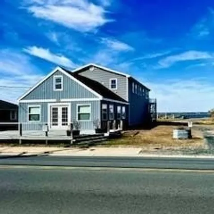 Buy this 3 bed house on Main Street in Chincoteague, VA 23336