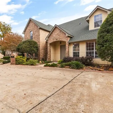 Image 2 - 5882 Pecan Chase, Benbrook, TX 76132, USA - House for rent