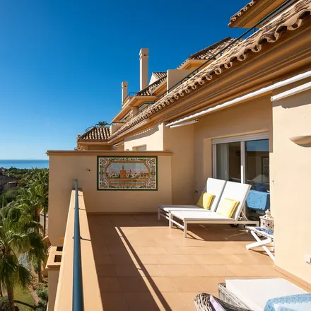 Buy this 2 bed apartment on 29604 Marbella