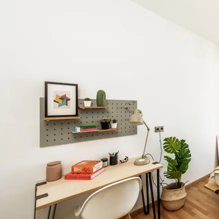 Rent this 3 bed room on Krossener Straße 34 in 10245 Berlin, Germany