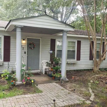 Buy this 3 bed house on 5727 Frederica Place in Macon, GA 31206