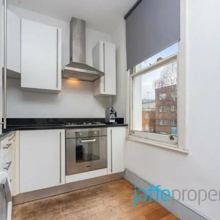 Image 3 - 156 Belsize Road, London, NW6 4AN, United Kingdom - Room for rent