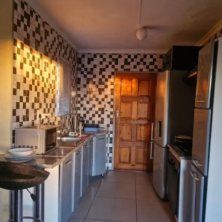 Image 9 - unnamed road, Nelson Mandela Bay Ward 8, Eastern Cape, 6025, South Africa - Apartment for rent