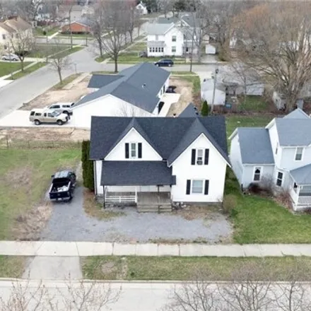 Buy this 4 bed house on 419 North Fulton Street in Wauseon, OH 43567