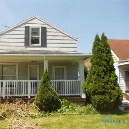 Buy this 3 bed house on 3651 Terrace Drive in Boulevard, Toledo