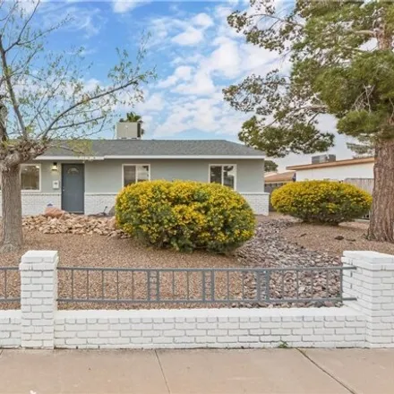 Buy this 3 bed house on 402 Scenic Drive in Henderson, NV 89002