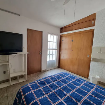 Rent this 5 bed house on Calle Magnolias in Condominio Guacamayas, 62584 Tres de Mayo