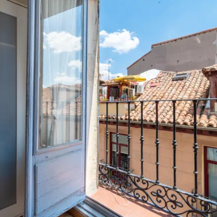 Image 3 - Calle de San Vicente Ferrer, 63, 28015 Madrid, Spain - Room for rent
