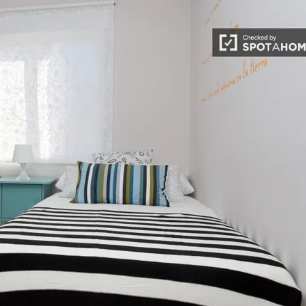 Rent this 4 bed room on Madrid in Calle de Ofelia Nieto, 11