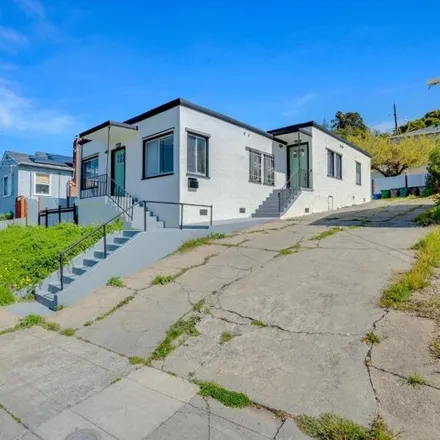 Buy this 3 bed house on 7816 Ney Avenue in Oakland, CA 94613