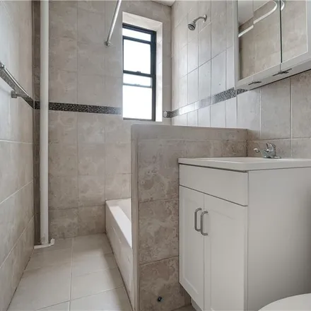 Image 6 - 7501 Ridge Boulevard, New York, NY 11209, USA - Condo for sale