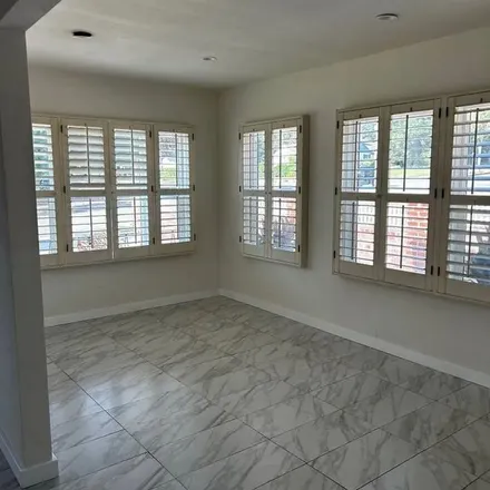 Rent this 4 bed apartment on 478 Walnut Avenue in Burbank, CA 91501