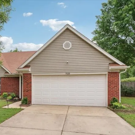 Buy this 3 bed house on 7818 Sarah Ann Drive South in Plum Point, Southaven