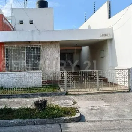 Image 2 - Calle Turmalina, Residencial Victoria, 44560 Zapopan, JAL, Mexico - House for sale