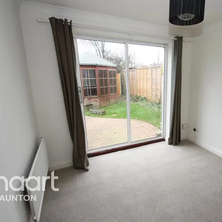 Image 6 - 56 Farriers Green, Taunton, TA2 8PR, United Kingdom - House for rent