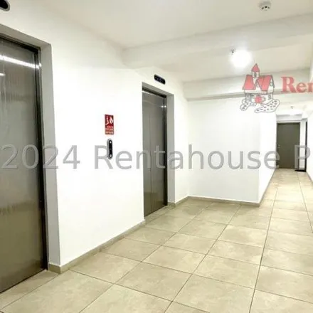 Rent this 2 bed apartment on PH Top Towers in Avenida Centenario, 0818