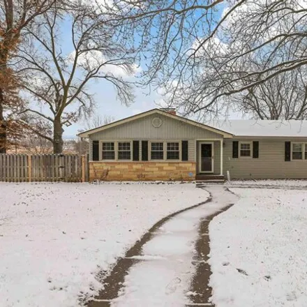 Buy this 3 bed house on 8984 William Street in Omaha, NE 68124
