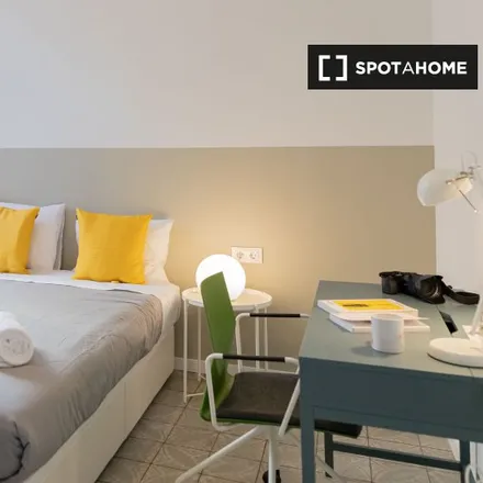 Rent this 8 bed room on Lamenuda in Carrer de Provença, 318