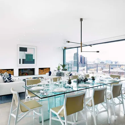 Rent this 3 bed apartment on South Bank Tower in Stamford Street, Bankside