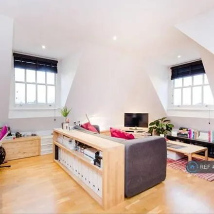 Rent this 1 bed apartment on Toolstation in Streatham High Road, London