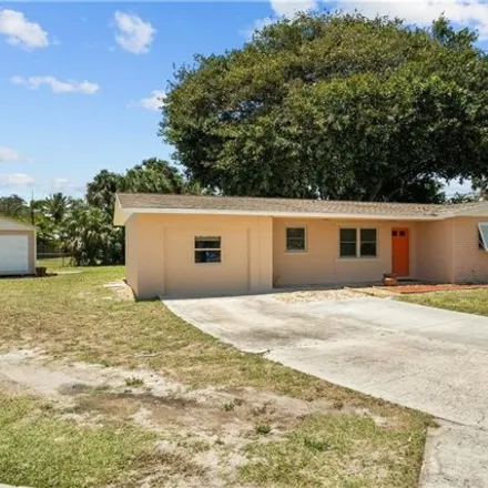 Image 5 - 718 Se Alamanda Cir, Stuart, Florida, 34996 - House for sale