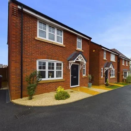 Buy this 3 bed house on Farr Close in Shrewsbury, SY2 6GN