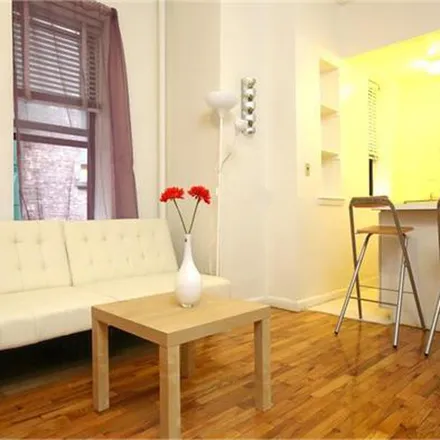 Image 2 - St. James Gate, 441 Amsterdam Avenue, New York, NY 10024, USA - Apartment for rent