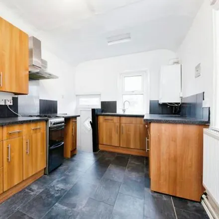 Image 2 - Rothbury Terrace, Newcastle upon Tyne, NE6 5DB, United Kingdom - Apartment for sale