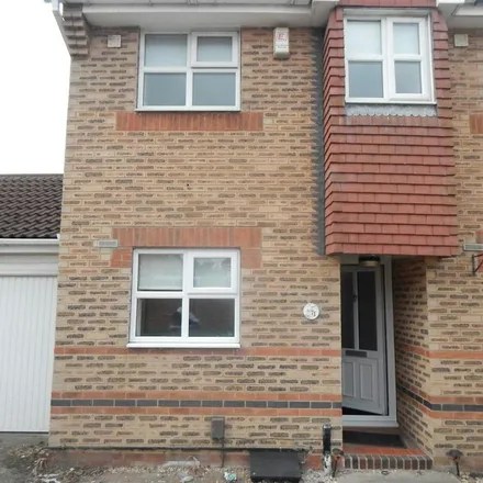 Rent this 2 bed townhouse on 12 Worthington Road in Newark on Trent, NG24 3RE
