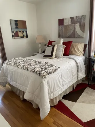 Rent this 1 bed room on 948 15th Street in Santa Monica, CA 90403