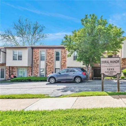 Buy this 2 bed condo on Guelbreth at Chimney Rock in Guelbreth Lane, Creve Coeur