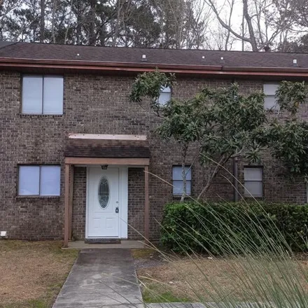 Rent this 3 bed house on 4355 Great Oak Drive in North Charleston, SC 29418