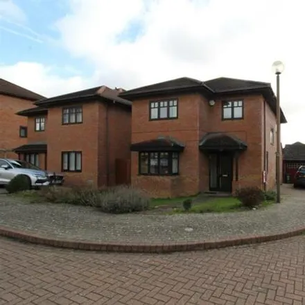 Rent this 4 bed house on unnamed road in Milton Keynes, MK5 7FW