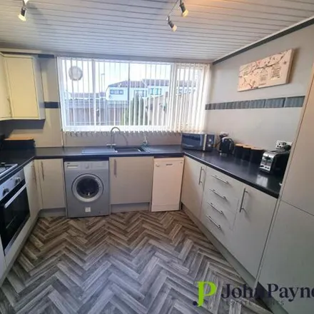 Image 4 - Hornsey Close, Coventry, CV2 1JD, United Kingdom - Townhouse for sale