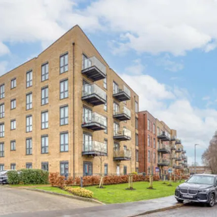 Buy this 1 bed apartment on Frogmore Road in Corner Hall, HP3 9RF