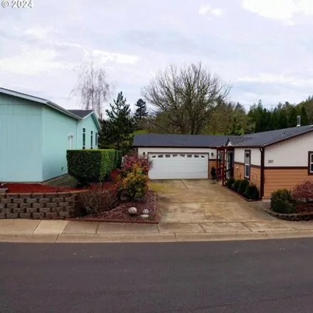 Buy this studio apartment on 134 Kimberly Way in Canyonville, Douglas County
