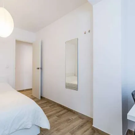 Image 2 - Carrer de Salvador Pau, 36, 46021 Valencia, Spain - Apartment for rent
