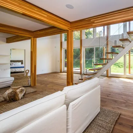 Rent this 6 bed house on Town of East Hampton in NY, 11954