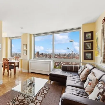 Image 1 - One Carnegie Hill, 213 East 96th Street, New York, NY 10029, USA - Apartment for sale