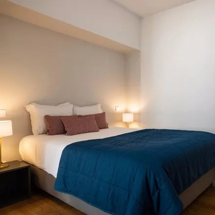 Rent this 1 bed apartment on Rua da Sociedade Farmacêutica 99 in 1150-213 Lisbon, Portugal